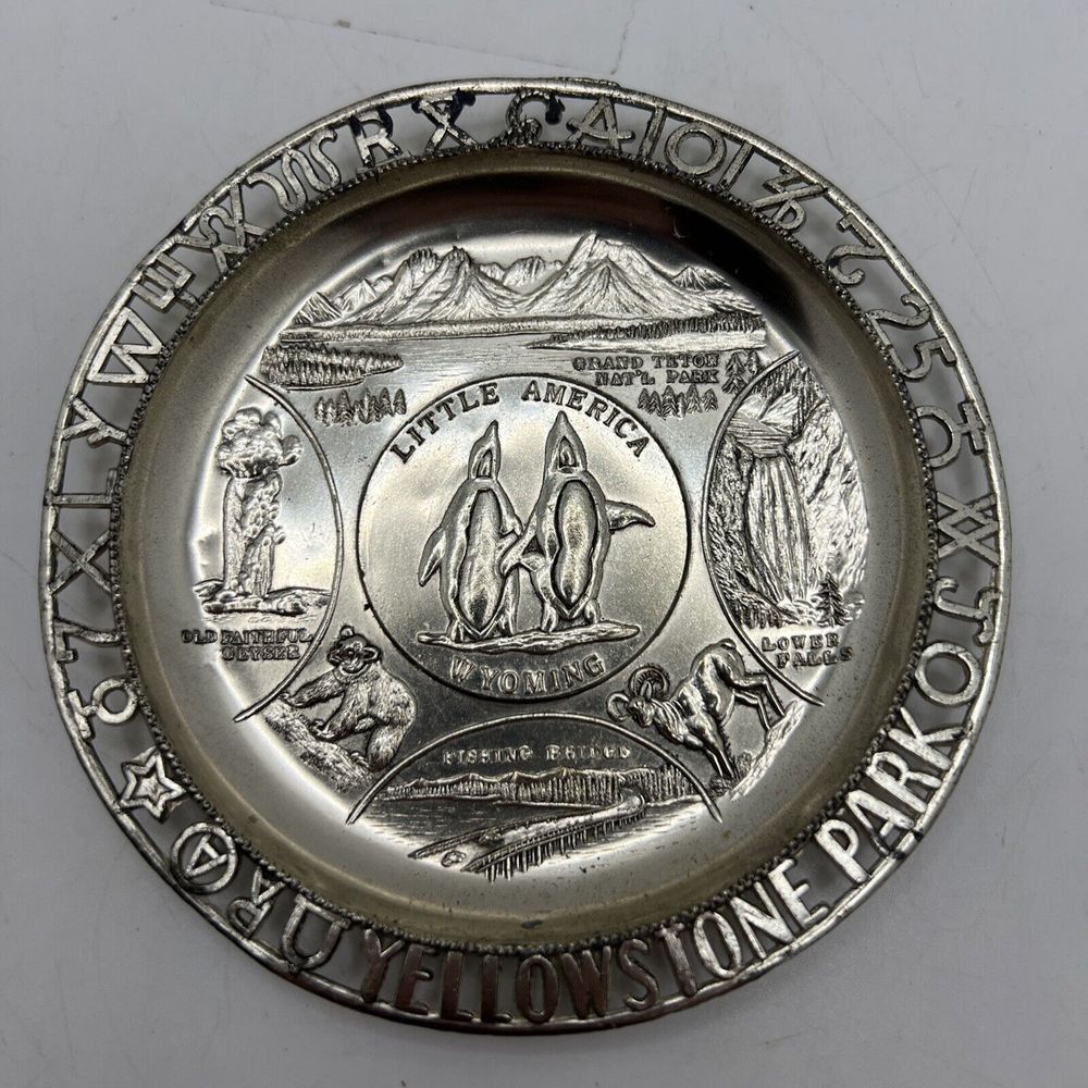 LITTLE AMERICA Wyoming Metal Cigarette Ashtray‎ Yellowstone